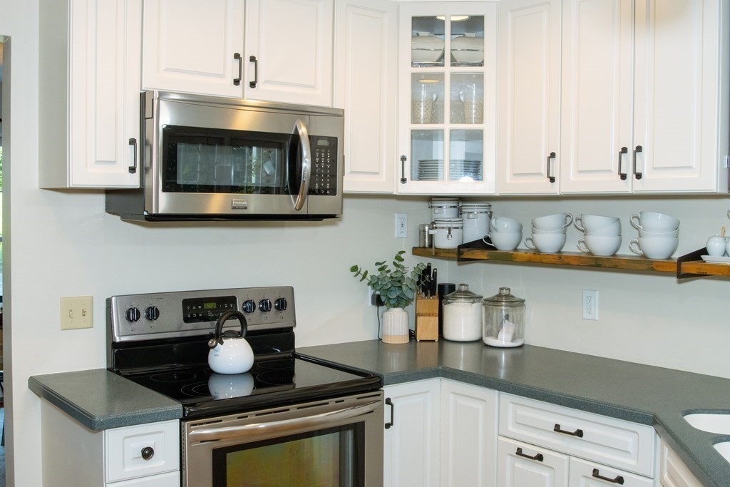 72 Gregory Island Road Hamilton, MA 01982 - Photo 14 of 42 Gallery Image 14