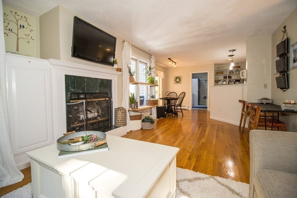 72 Gregory Island Road Hamilton, MA 01982 - Photo 5 of 42 Gallery Image 5
