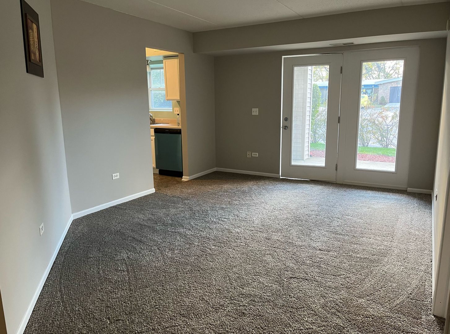237 North Mill Road, Unit 2 Addison, IL 60101 - Photo 11 of 39 an empty room with windows and closet