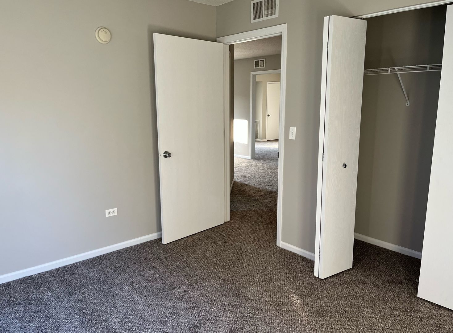 237 North Mill Road, Unit 2 Addison, IL 60101 - Photo 30 of 39 a view of a room with a hallway