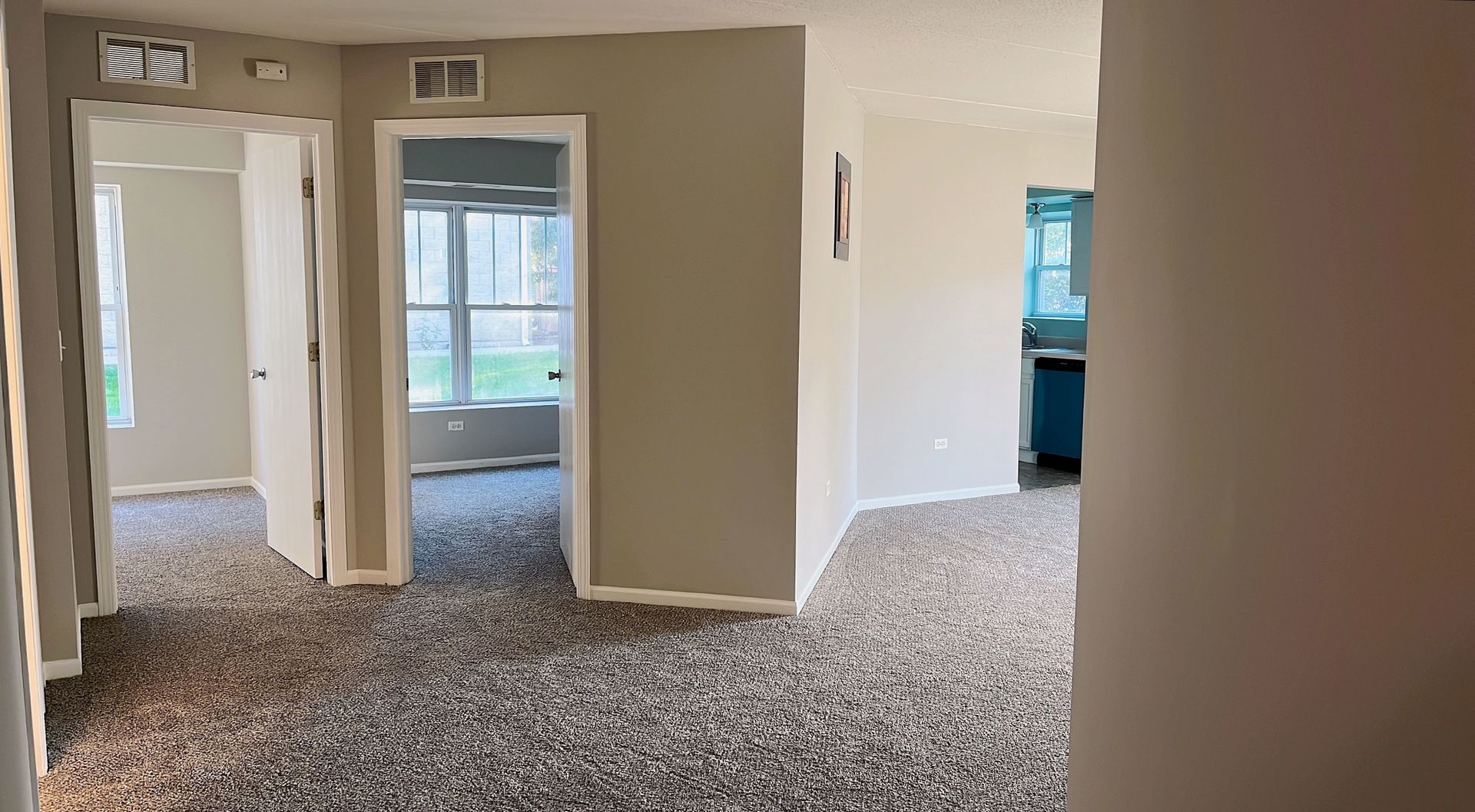 237 North Mill Road, Unit 2 Addison, IL 60101 - Photo 7 of 39