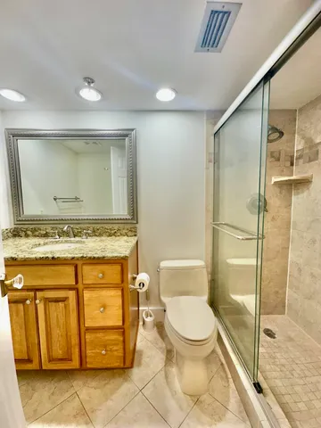 $4,000 | 381 Santa Rosa Boulevard, Unit 709, Fort Walton Beach, FL 32548