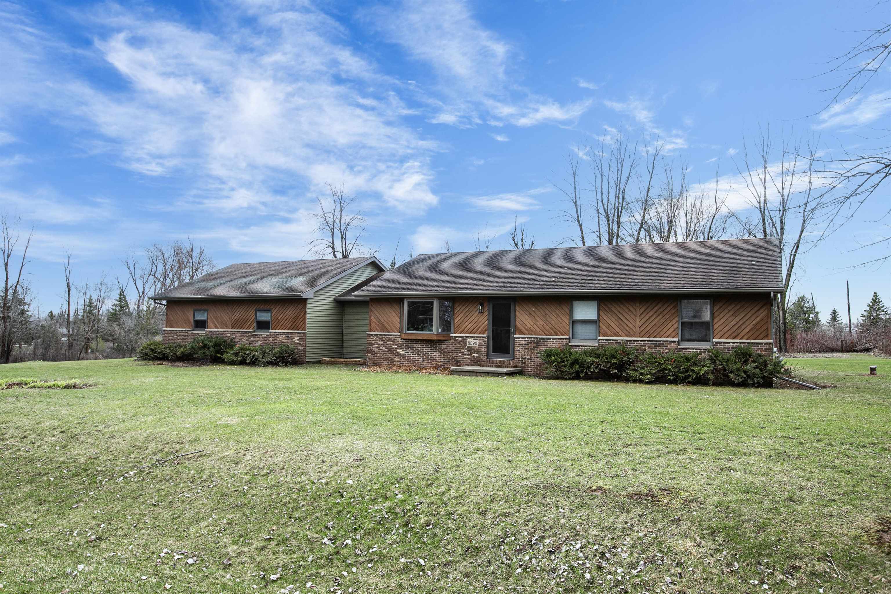 8599 Winncrest Road Neenah, WI 54956 - Photo 2 of 42