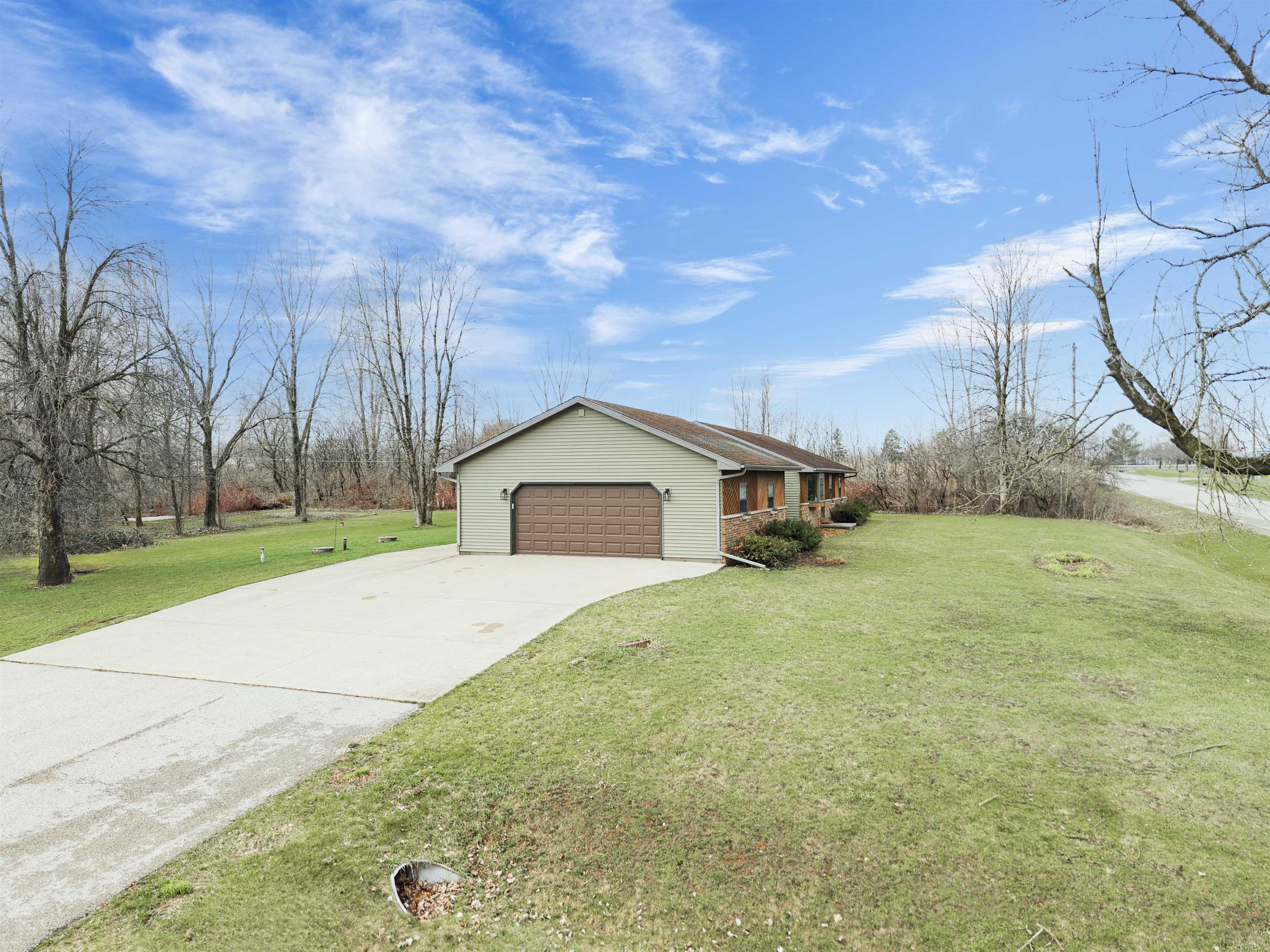 8599 Winncrest Road Neenah, WI 54956 - Photo 30 of 42