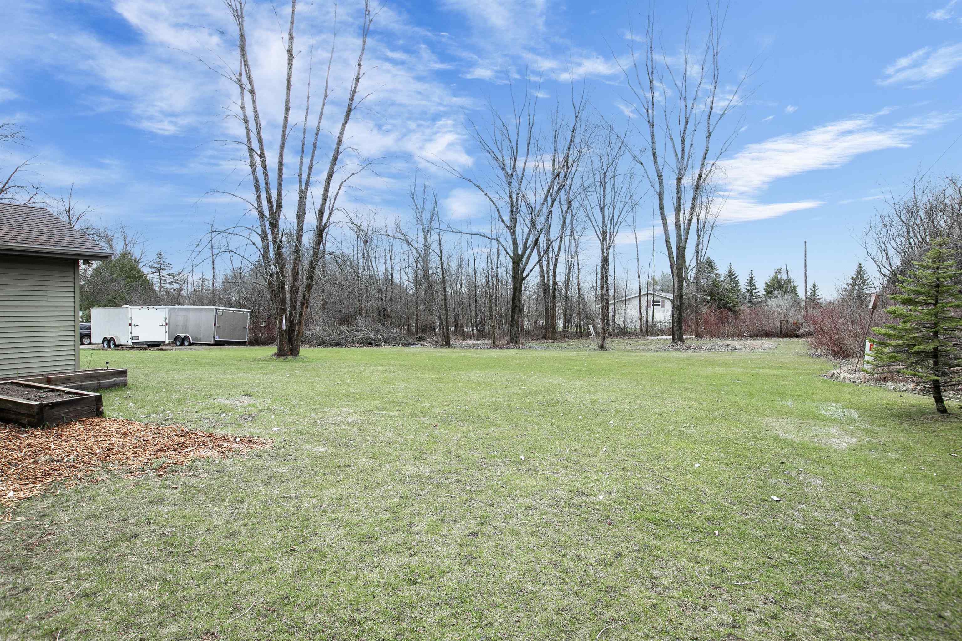 8599 Winncrest Road Neenah, WI 54956 - Photo 7 of 42