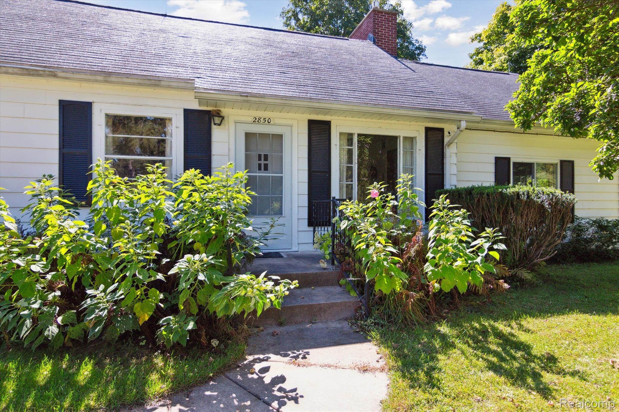 2850 East Clyde Road Howell, MI 48855 - Photo 11 of 80 Gallery Image 11