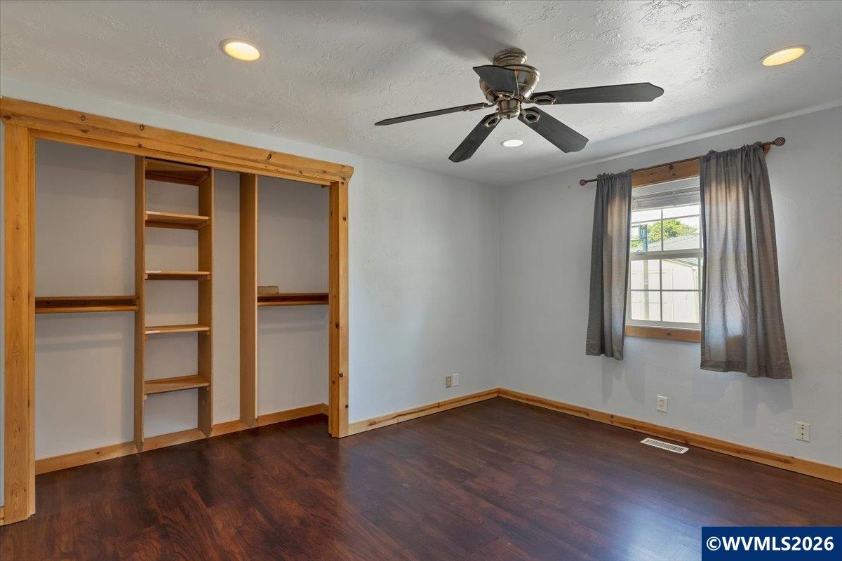 4335 Lone Oak Road Southeast Salem, OR 97302 - Photo 16 of 35