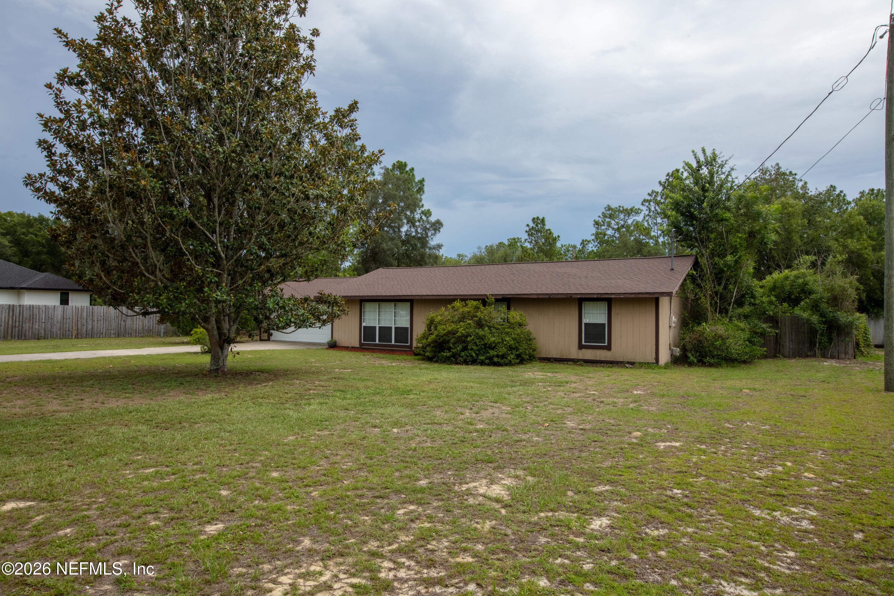 692 Southeast 41st Street Keystone Heights, FL 32656 - Photo 2 of 58 692se41st_MLS-2
