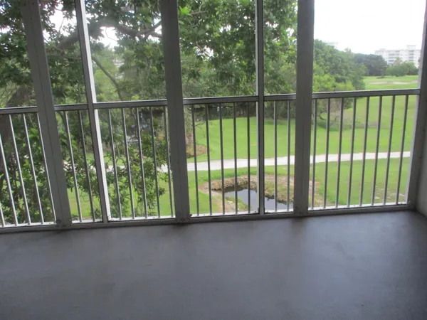 $1,900 | 3151 South Palm Aire Drive, Unit 404, Pompano Beach, FL 33069