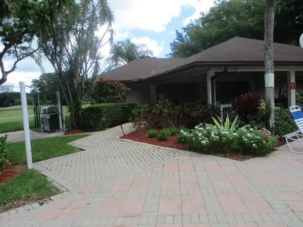 $1,900 | 3151 South Palm Aire Drive, Unit 404, Pompano Beach, FL 33069