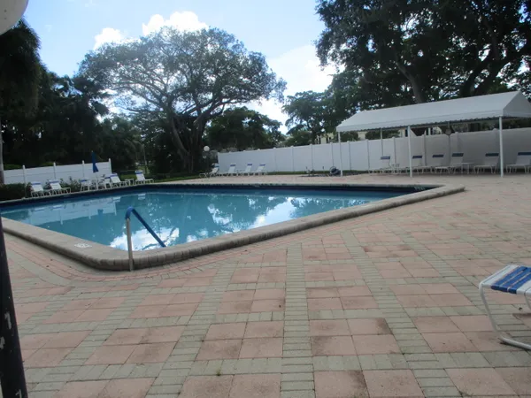 $1,900 | 3151 South Palm Aire Drive, Unit 404, Pompano Beach, FL 33069