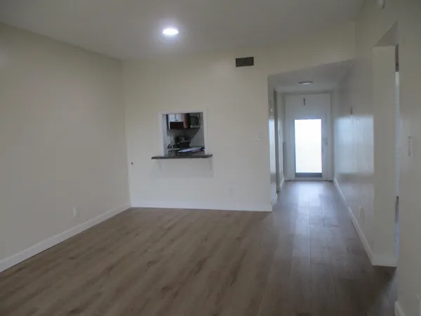 $1,900 | 3151 South Palm Aire Drive, Unit 404, Pompano Beach, FL 33069