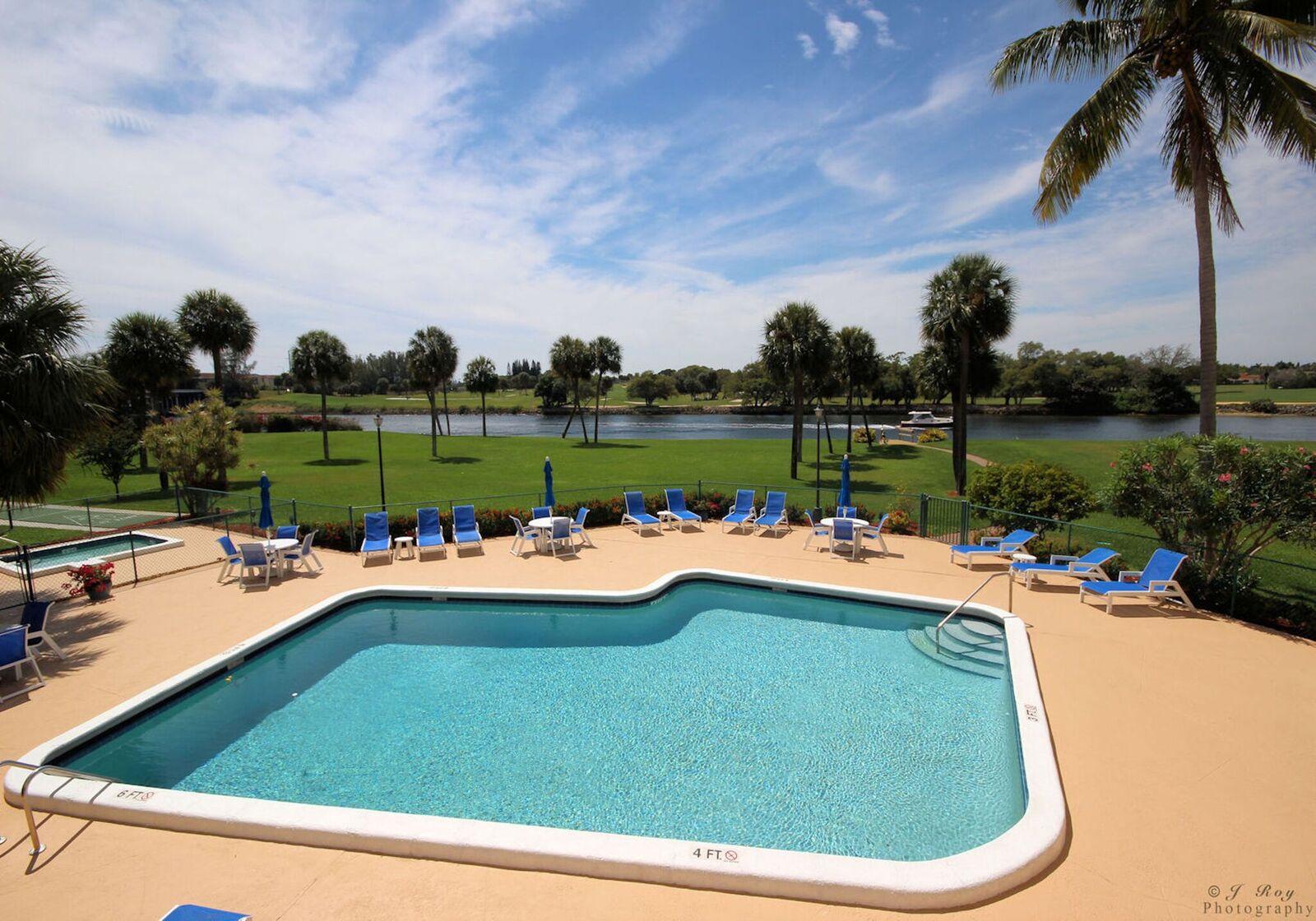 336 Golfview Road, Unit 816 North Palm Beach, FL 33408 - Photo 4 of 19 Gemini Pool