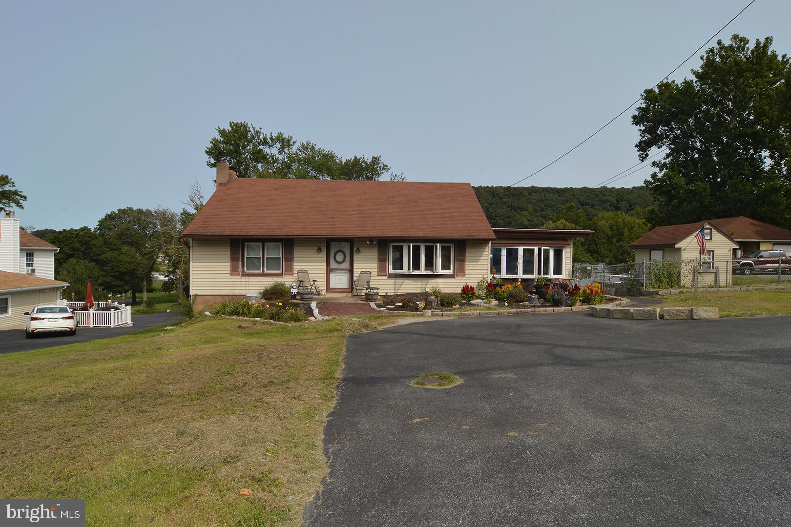 1423 Mount Laurel Road Temple, PA 19560 - Photo 2 of 32 Gallery Image 2