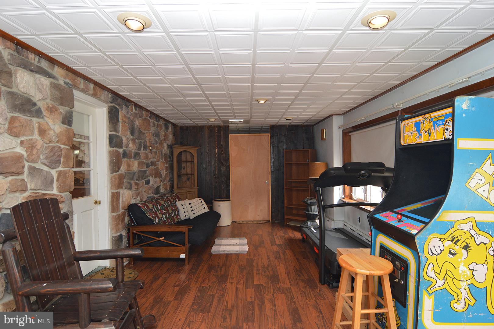 1423 Mount Laurel Road Temple, PA 19560 - Photo 15 of 32 Gallery Image 15