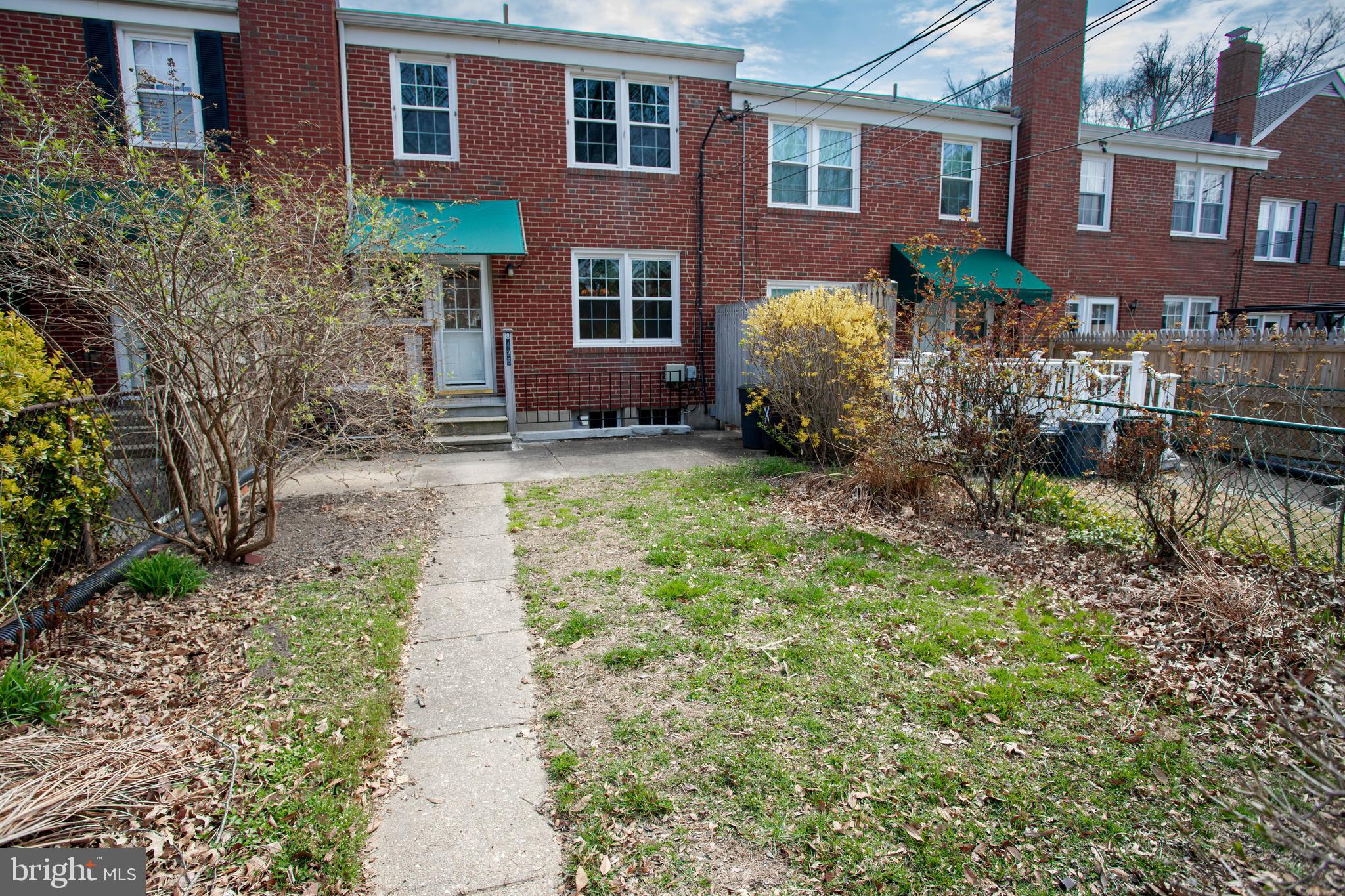 8426 Pleasant Plains Road Towson, MD 21286 - Photo 23 of 25 great rear yard with school ballfields behind