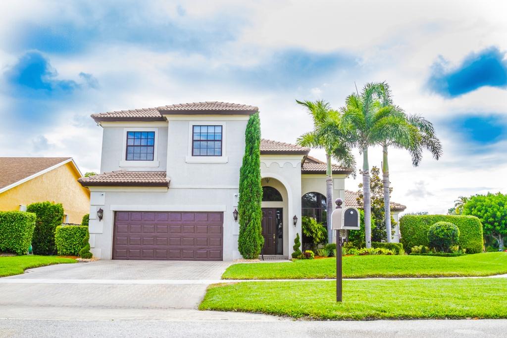 21551 Arbor Way Boca Raton, FL 33433 - Photo 2 of 27 front 2