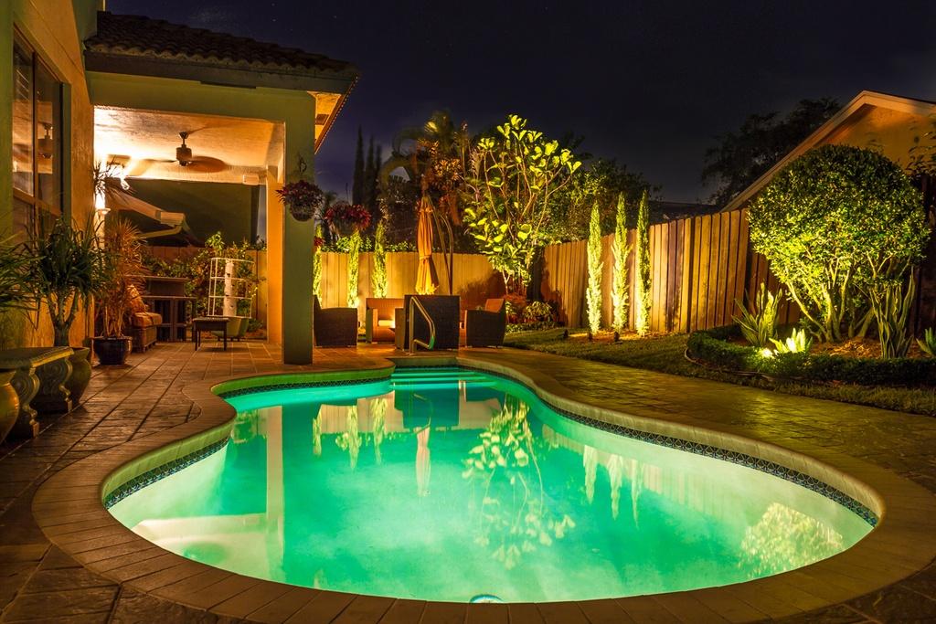 21551 Arbor Way Boca Raton, FL 33433 - Photo 24 of 27 outside patio 2