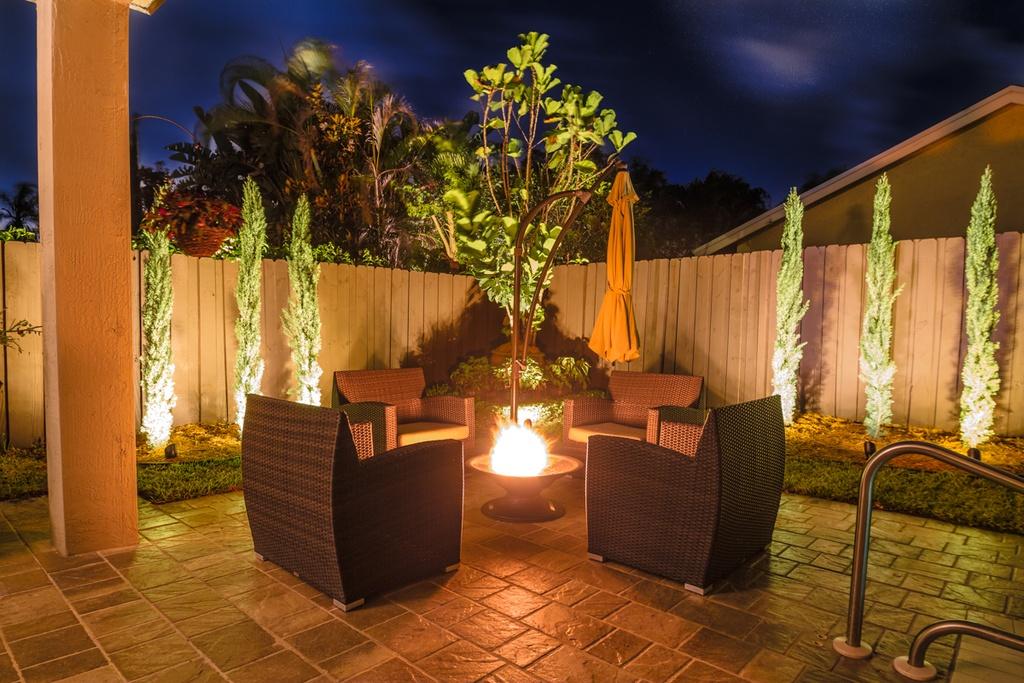 21551 Arbor Way Boca Raton, FL 33433 - Photo 26 of 27 outside patio