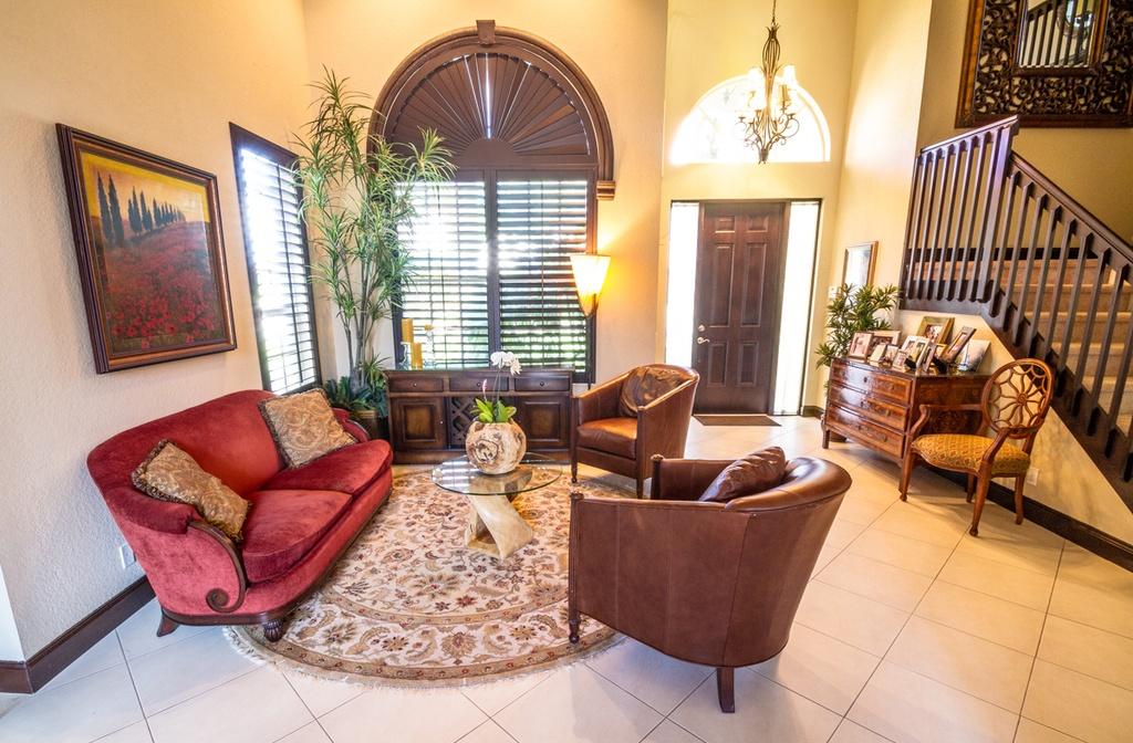 21551 Arbor Way Boca Raton, FL 33433 - Photo 4 of 27 living room