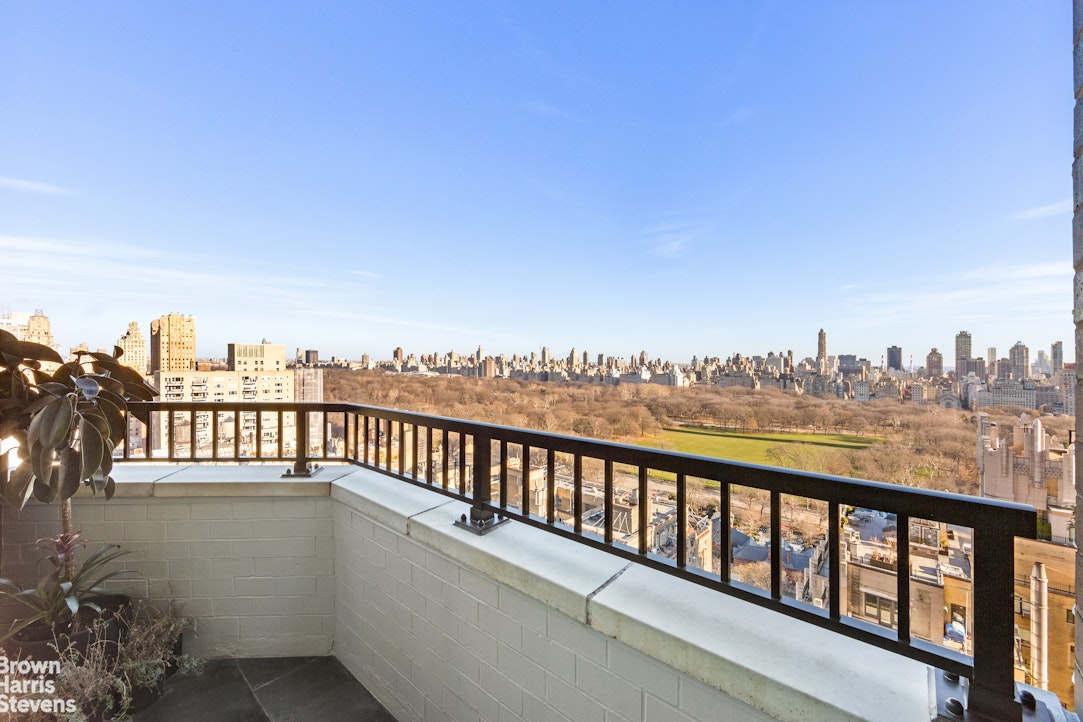22 West 66th Street, Unit PH2526 Manhattan, NY 10023 - Photo 16 of 17