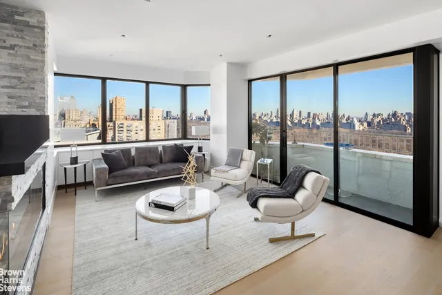 $8,750,000 | 22 West 66th Street, Unit PH2526 | Upper West Side