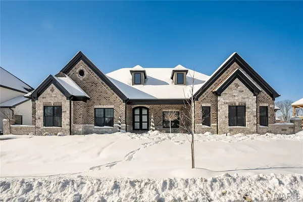 $2,000,000 | 724 Silver Buck Lane, Chesterfield, MO 63005