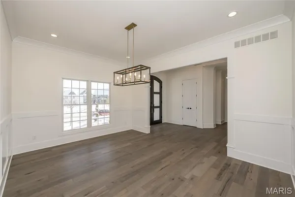 $2,000,000 | 724 Silver Buck Lane, Chesterfield, MO 63005