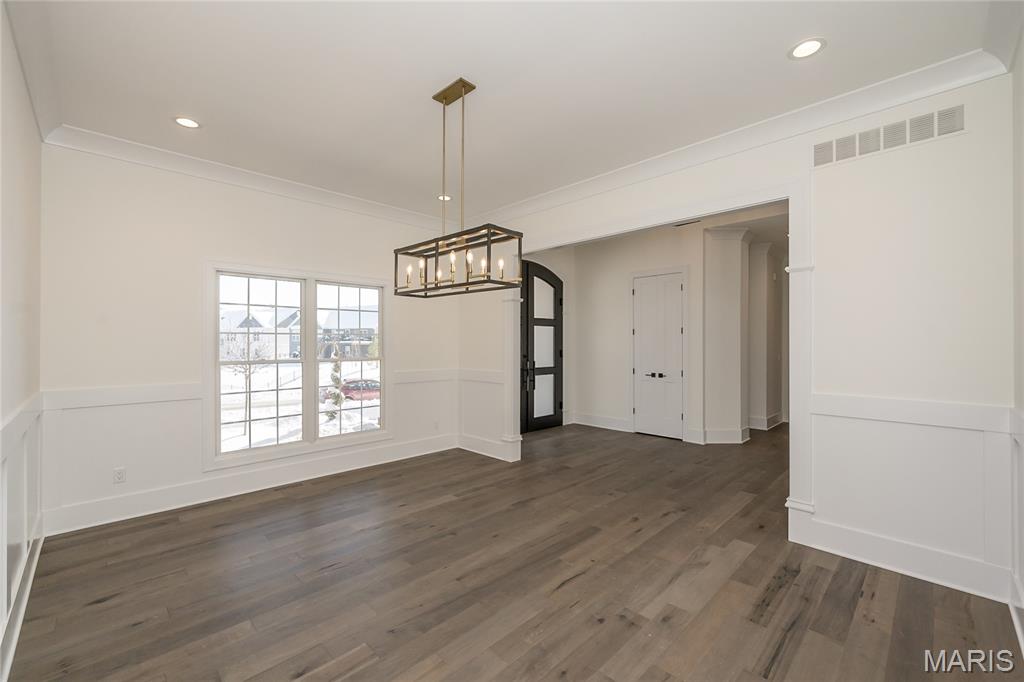 724 Silver Buck Lane Chesterfield, MO 63005 - Photo 13 of 77