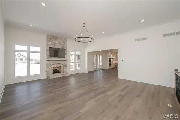 $2,000,000 | 724 Silver Buck Lane, Chesterfield, MO 63005