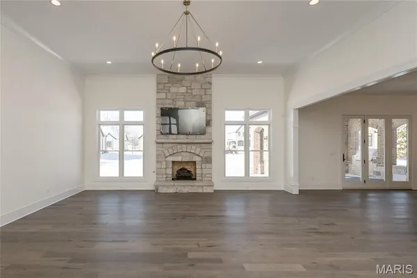 $2,000,000 | 724 Silver Buck Lane, Chesterfield, MO 63005