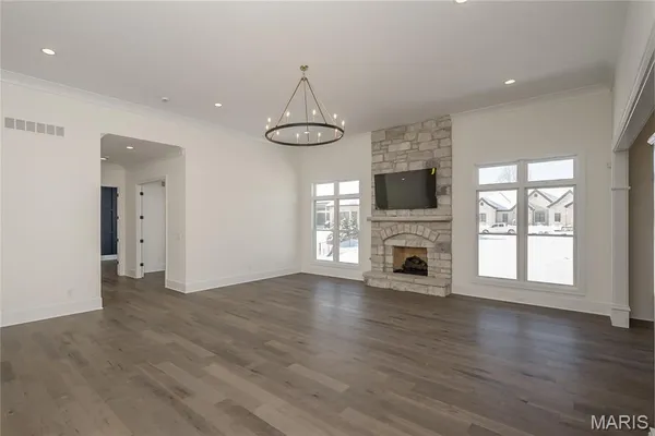 $2,000,000 | 724 Silver Buck Lane, Chesterfield, MO 63005