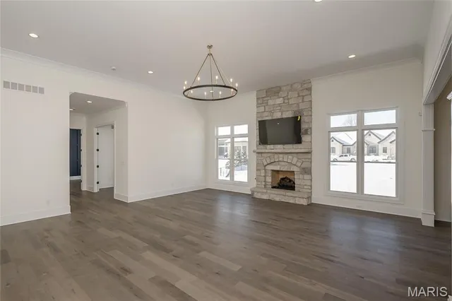 $2,000,000 | 724 Silver Buck Lane, Chesterfield, MO 63005