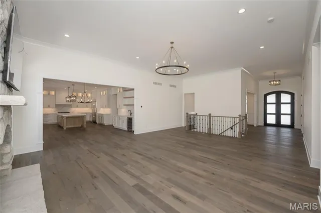 $2,000,000 | 724 Silver Buck Lane, Chesterfield, MO 63005