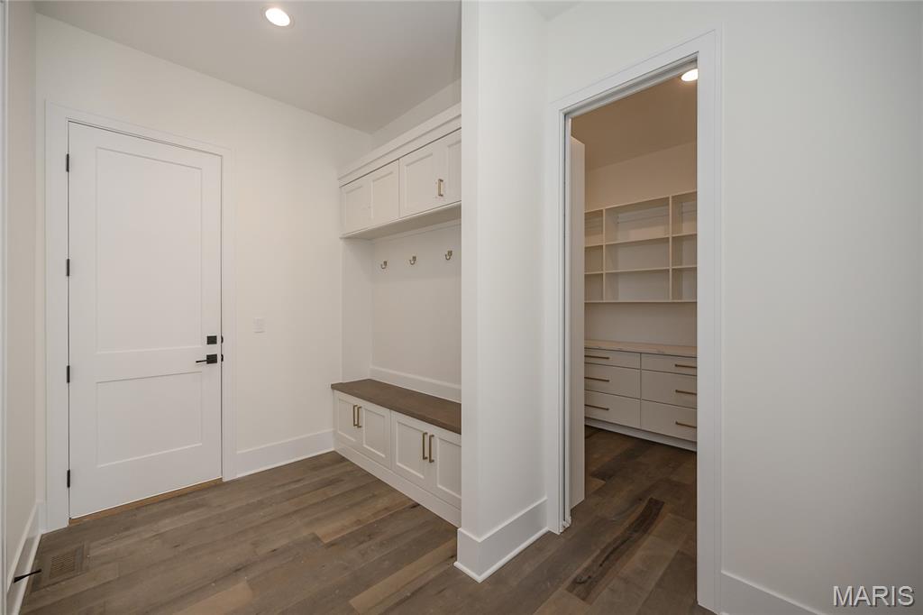 724 Silver Buck Lane Chesterfield, MO 63005 - Photo 29 of 77