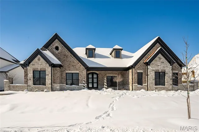 $2,000,000 | 724 Silver Buck Lane, Chesterfield, MO 63005