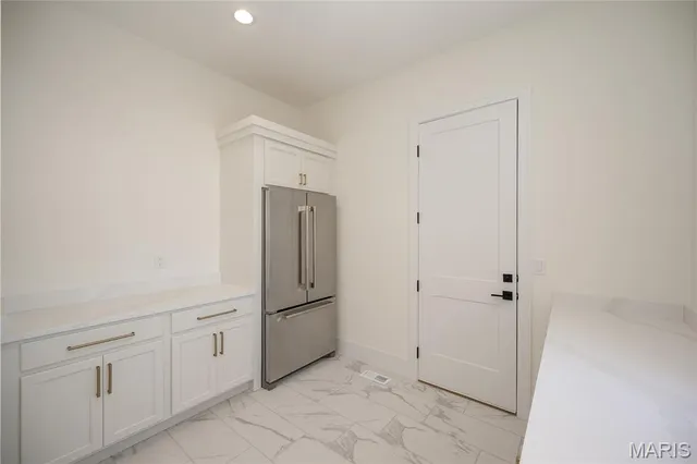 $2,000,000 | 724 Silver Buck Lane, Chesterfield, MO 63005