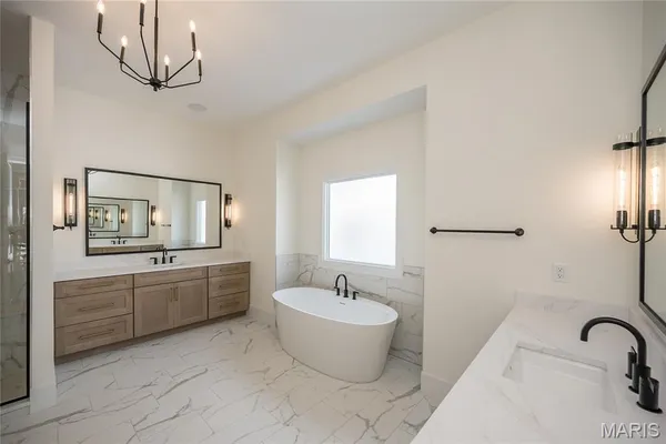 $2,000,000 | 724 Silver Buck Lane, Chesterfield, MO 63005