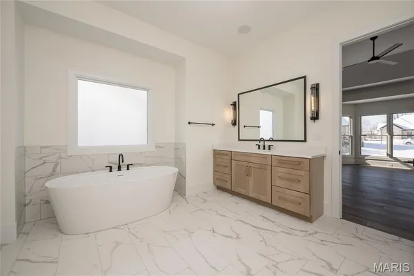 $2,000,000 | 724 Silver Buck Lane, Chesterfield, MO 63005