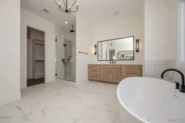 $2,000,000 | 724 Silver Buck Lane, Chesterfield, MO 63005