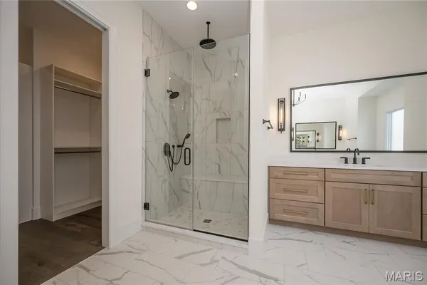 $2,000,000 | 724 Silver Buck Lane, Chesterfield, MO 63005