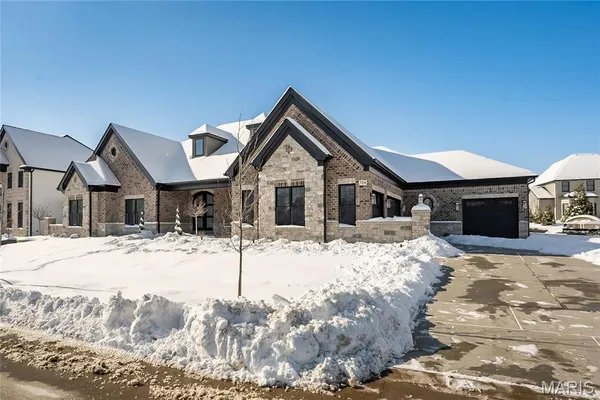 $2,000,000 | 724 Silver Buck Lane, Chesterfield, MO 63005