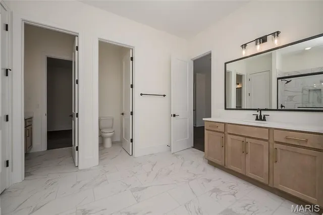 $2,000,000 | 724 Silver Buck Lane, Chesterfield, MO 63005