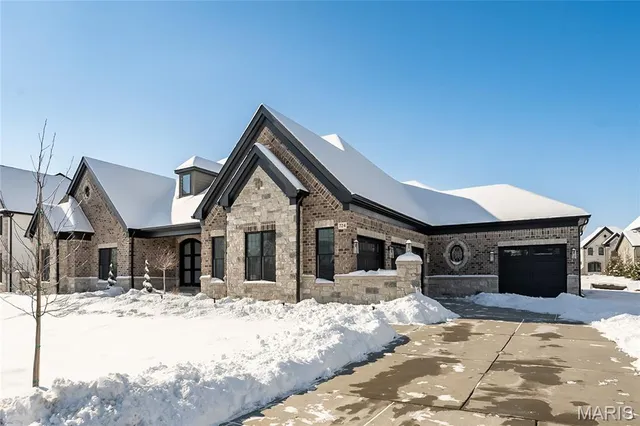 $2,000,000 | 724 Silver Buck Lane, Chesterfield, MO 63005