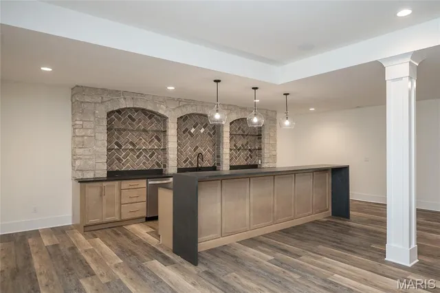 $2,000,000 | 724 Silver Buck Lane, Chesterfield, MO 63005