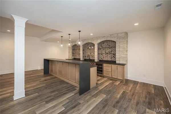 $2,000,000 | 724 Silver Buck Lane, Chesterfield, MO 63005