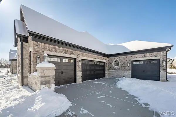 $2,000,000 | 724 Silver Buck Lane, Chesterfield, MO 63005