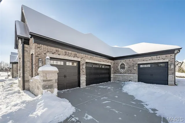 $2,000,000 | 724 Silver Buck Lane, Chesterfield, MO 63005