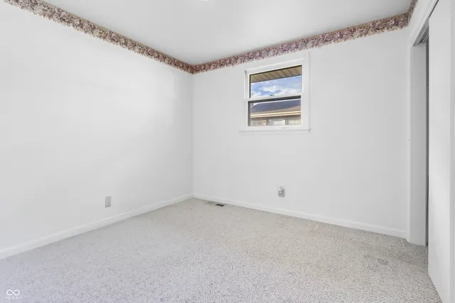 $264,500 | 2940 Taylor Road, Columbus, IN 47203