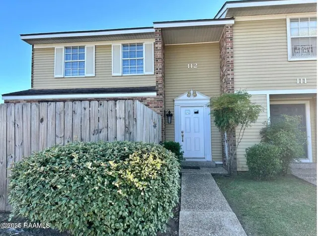 $1,175 | 200 Lodge Drive, Unit 112, Lafayette, LA 70506
